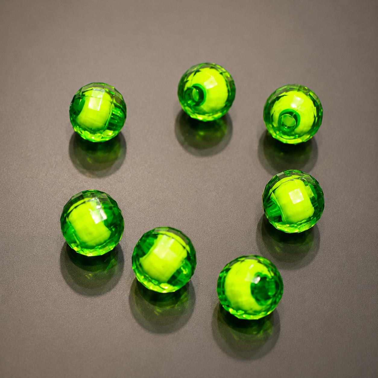 8mm Green Inside Round Bead